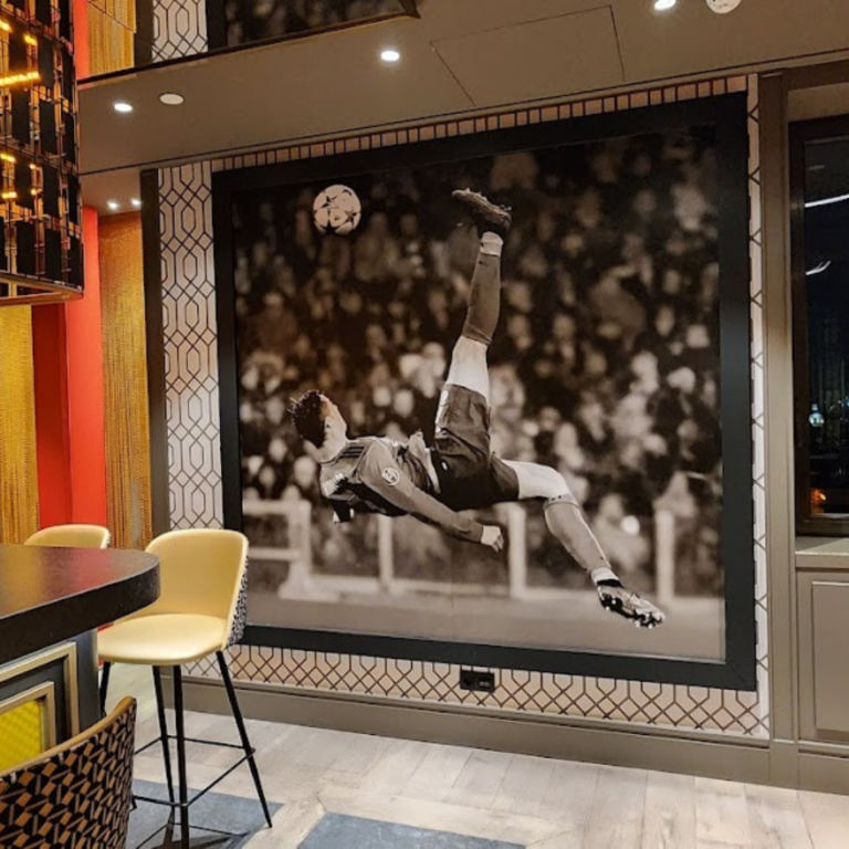 Sports Bar - Pestana CR7 Gran Vía Hotel